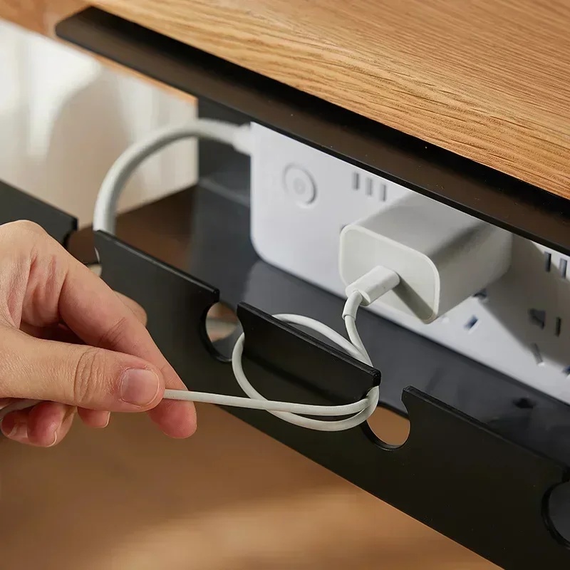 Portacavi da Posizionare Sotto - Power Strip Desk recensione e prezzo